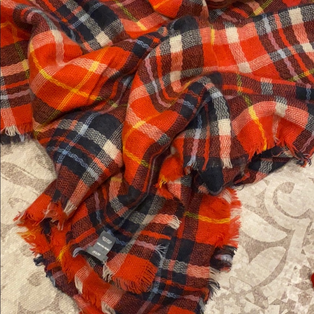 LARGE AERIE BLANKET SCARF